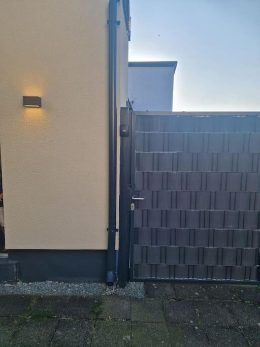 Gaestehaus In Koeln Rath-Heumar Luaran gambar